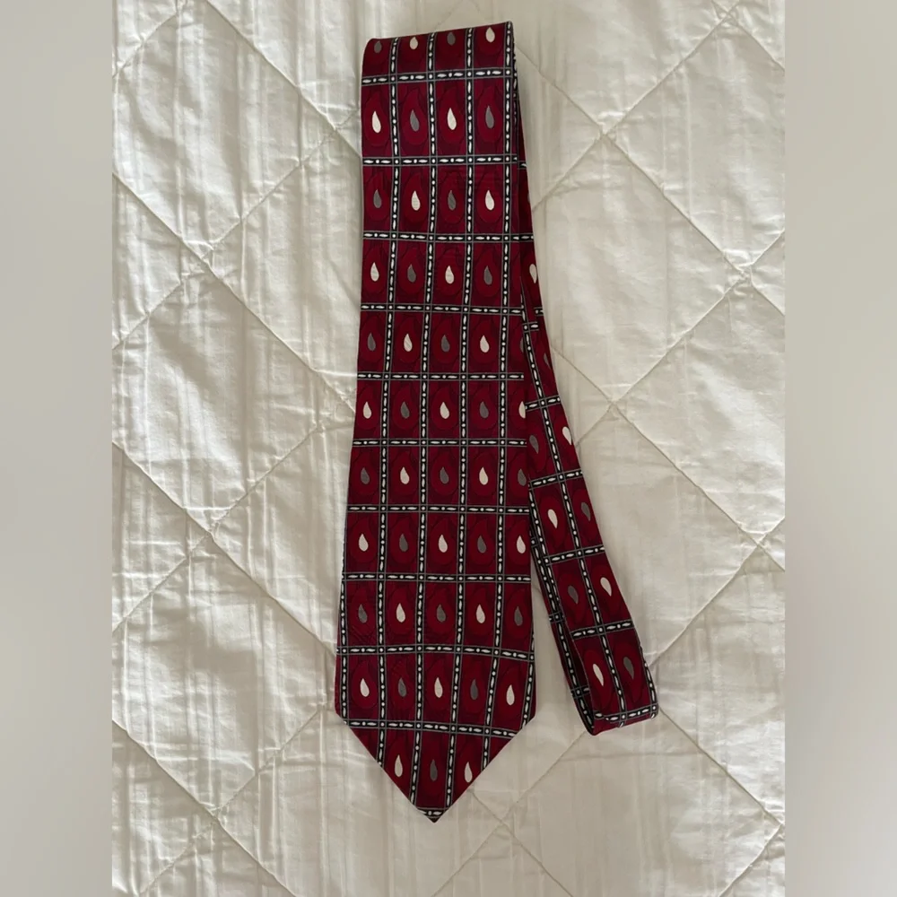 Zylos George Machado Elegant Red Paisley Geometric Men's Tie